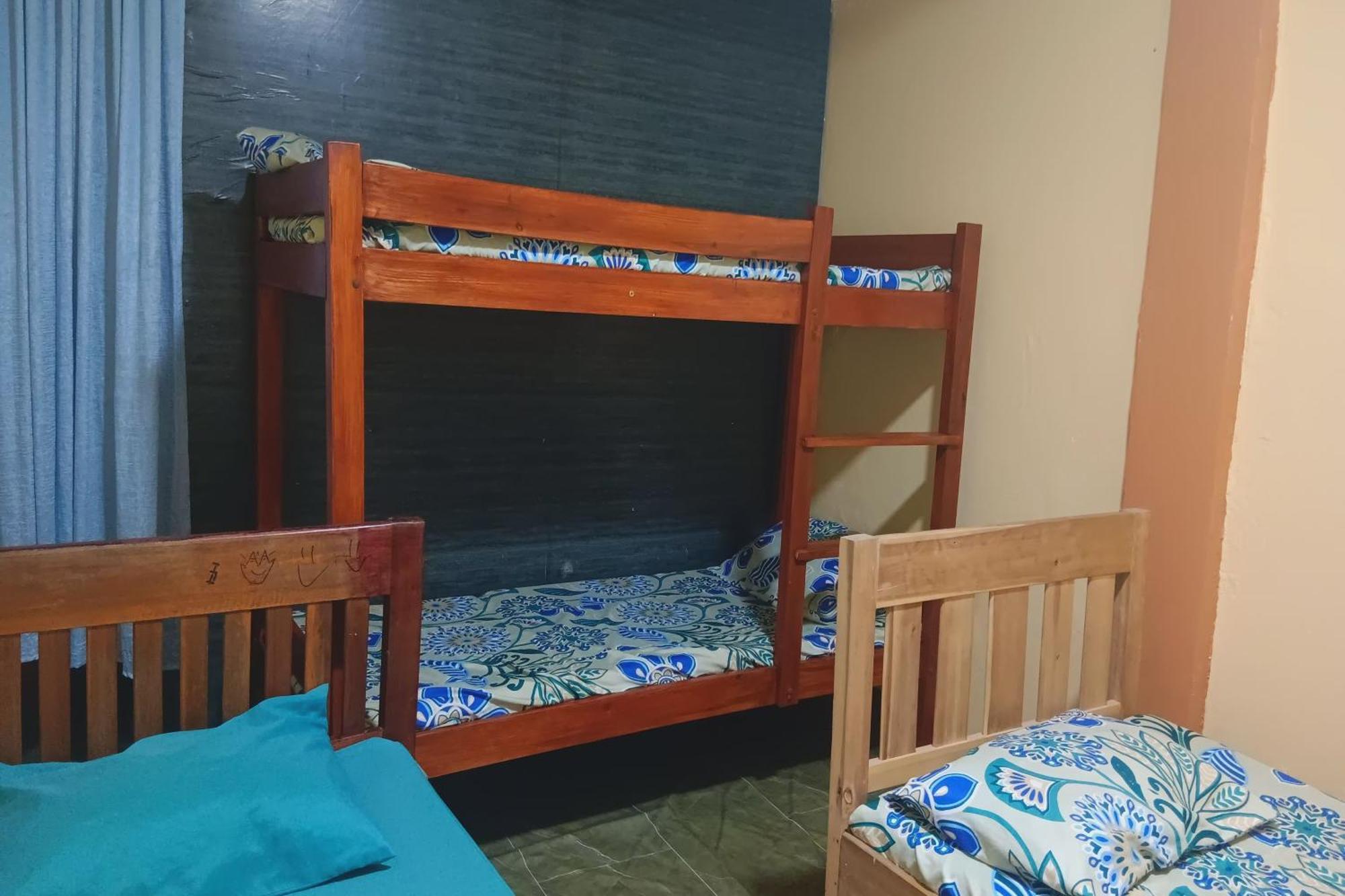 Larosa Hostel Puerto Princesa Kültér fotó