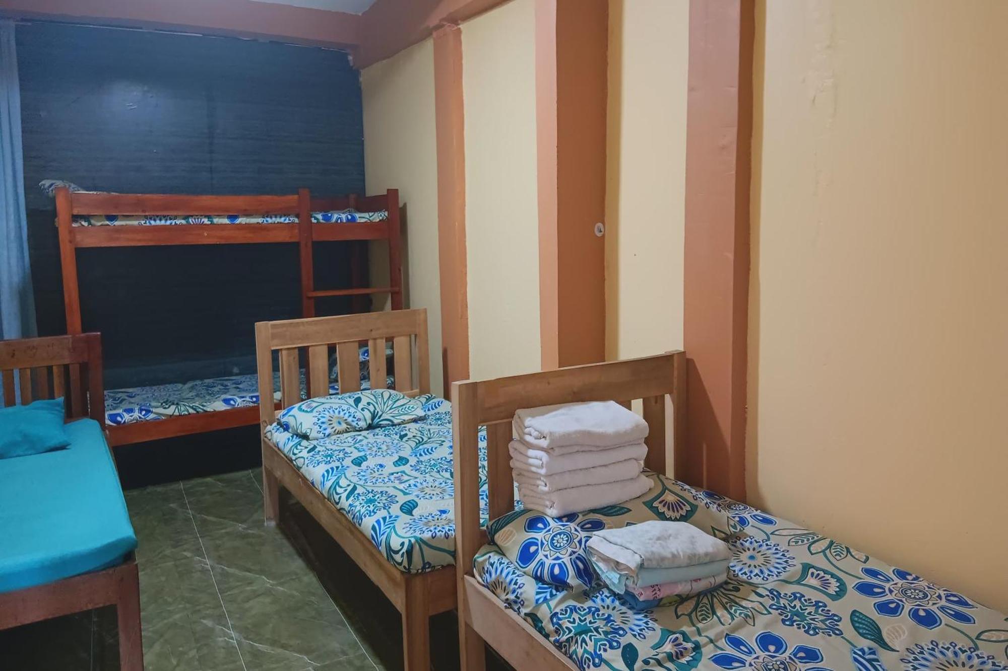 Larosa Hostel Puerto Princesa Kültér fotó