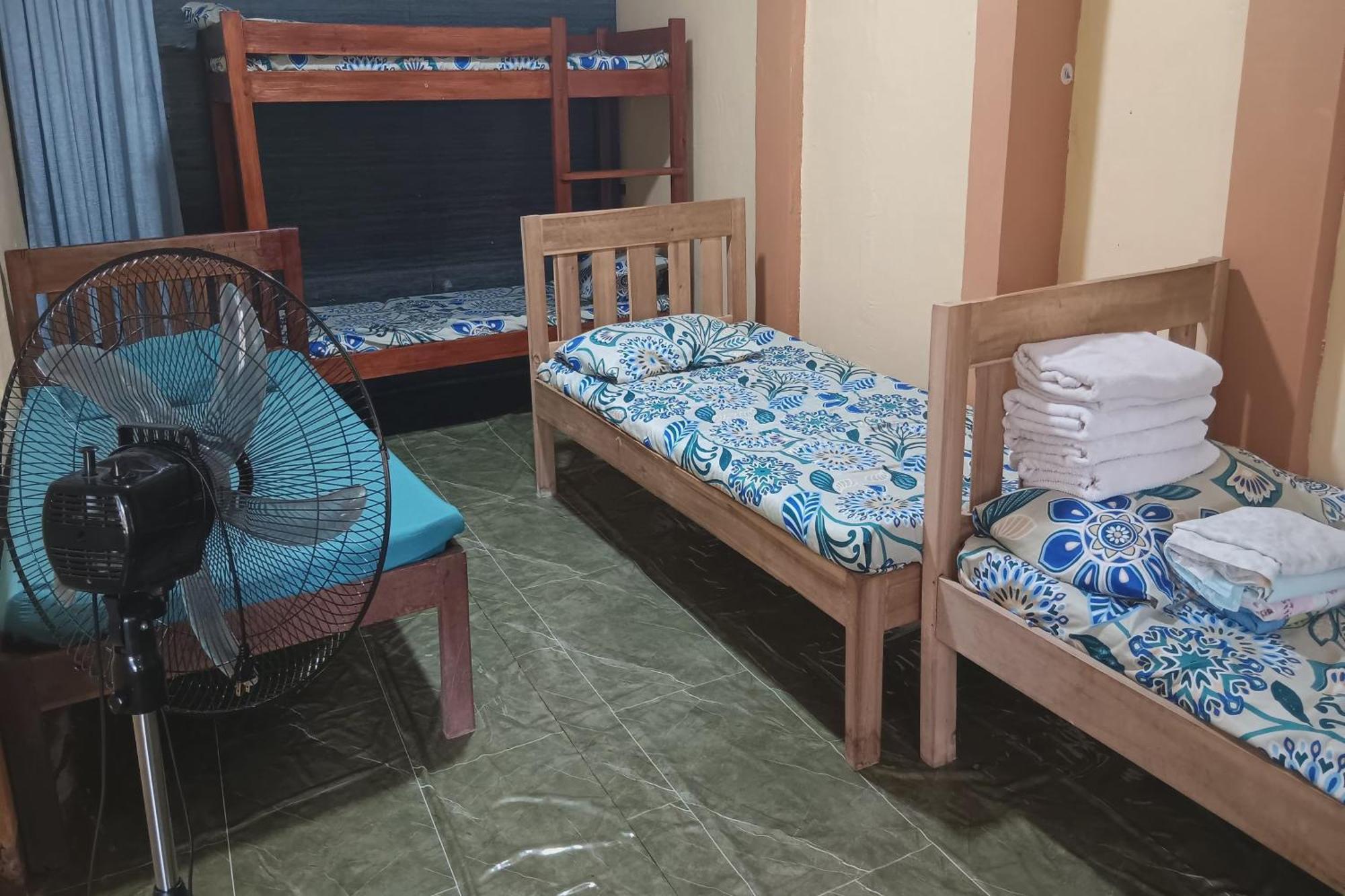 Larosa Hostel Puerto Princesa Kültér fotó